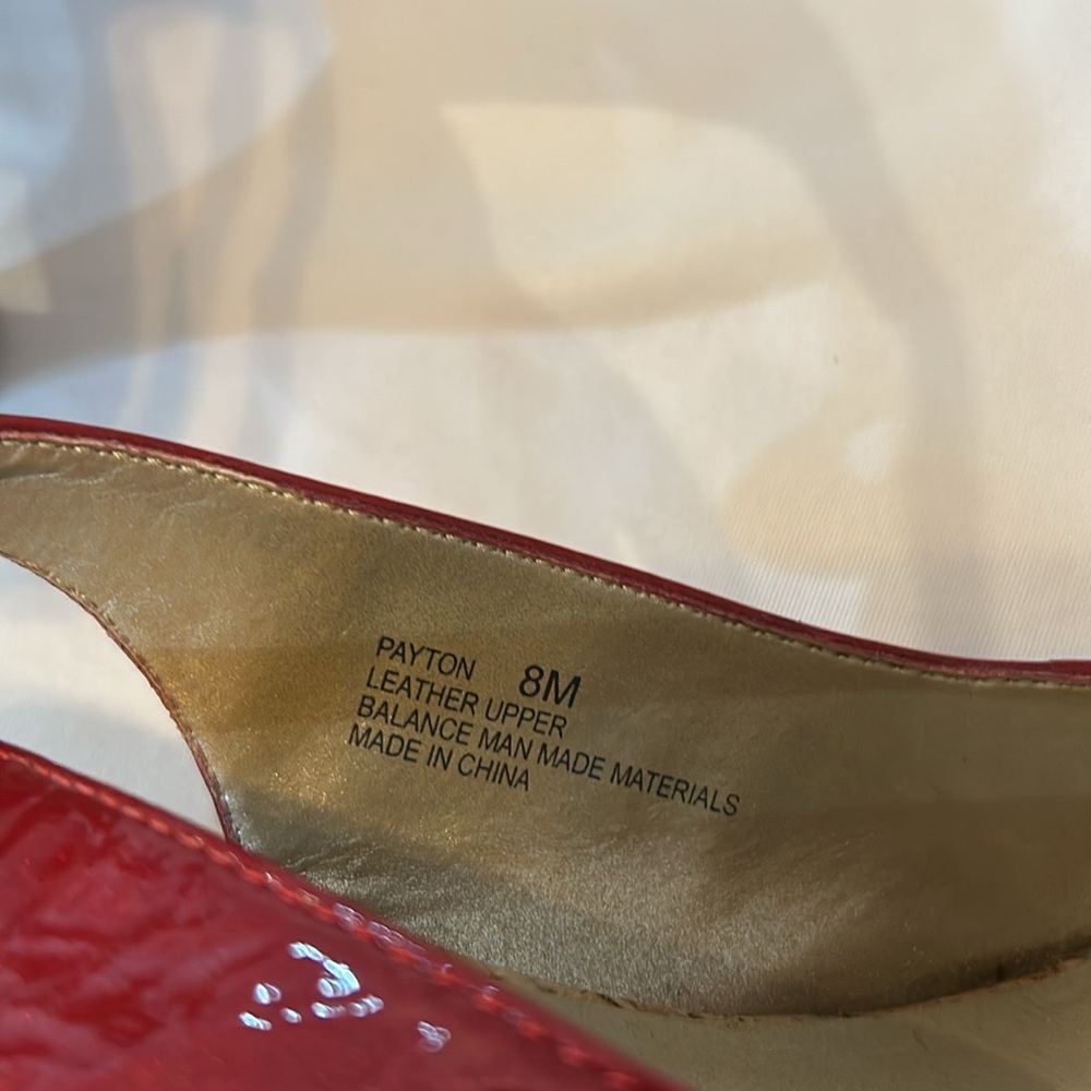 Red Heels - Picture 5 of 5